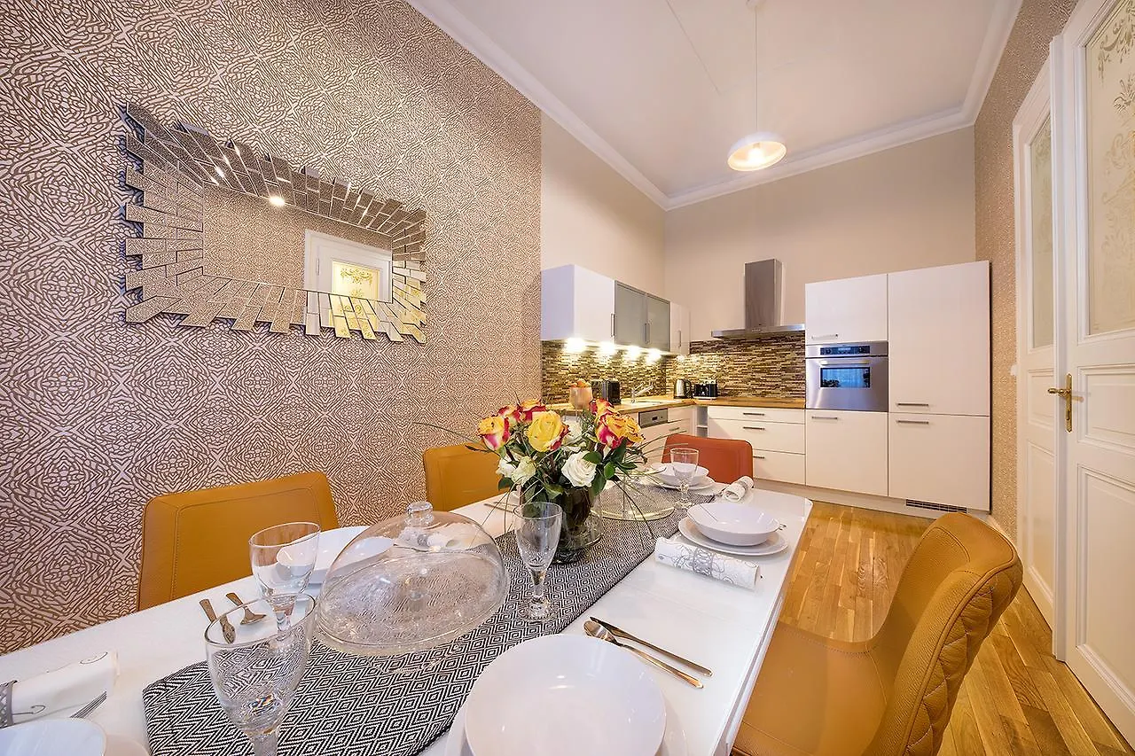 Prague Days - Luxurious Apartments Lesser Town